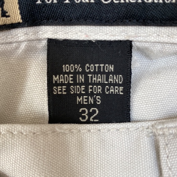 🎉HP🎉 Eddie Bauer Cargo Shorts 💗 Light Khaki - Picture 15 of 15